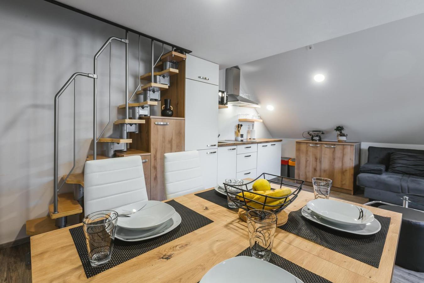 Blue Door - Studio Apartment Lesce  Bagian luar foto